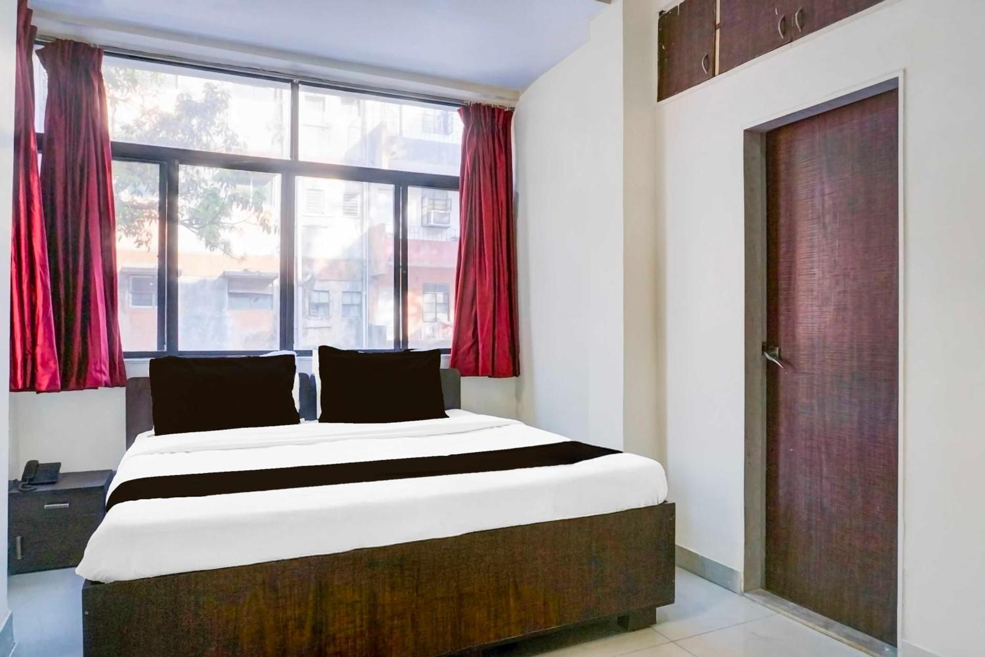 Townhouse Viman Nagar Hotel 2*